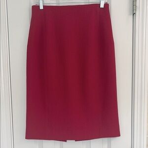 MM. Lafleur Elegant Textured Red Pencil Skirt. Size 6. EUC